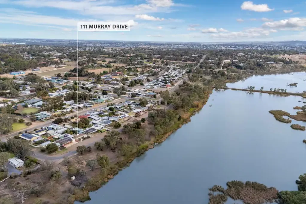111 Murray Drive, Riverglades, SA 5253