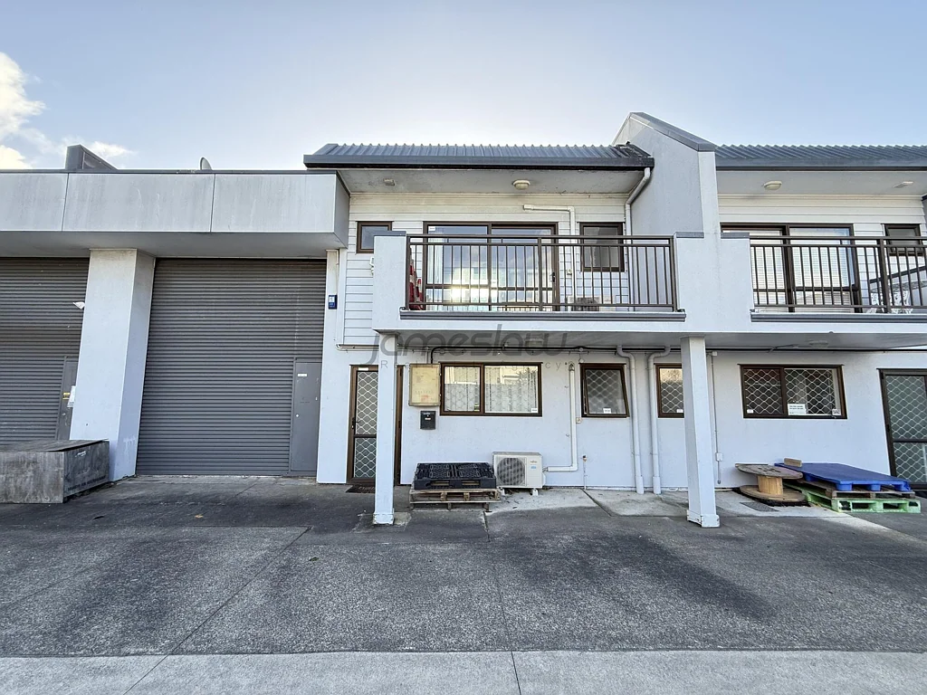 East Tamaki High Stud Warehouse and Office.