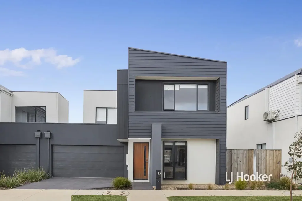 13 Medoc Boulevard, Deanside, VIC 3336