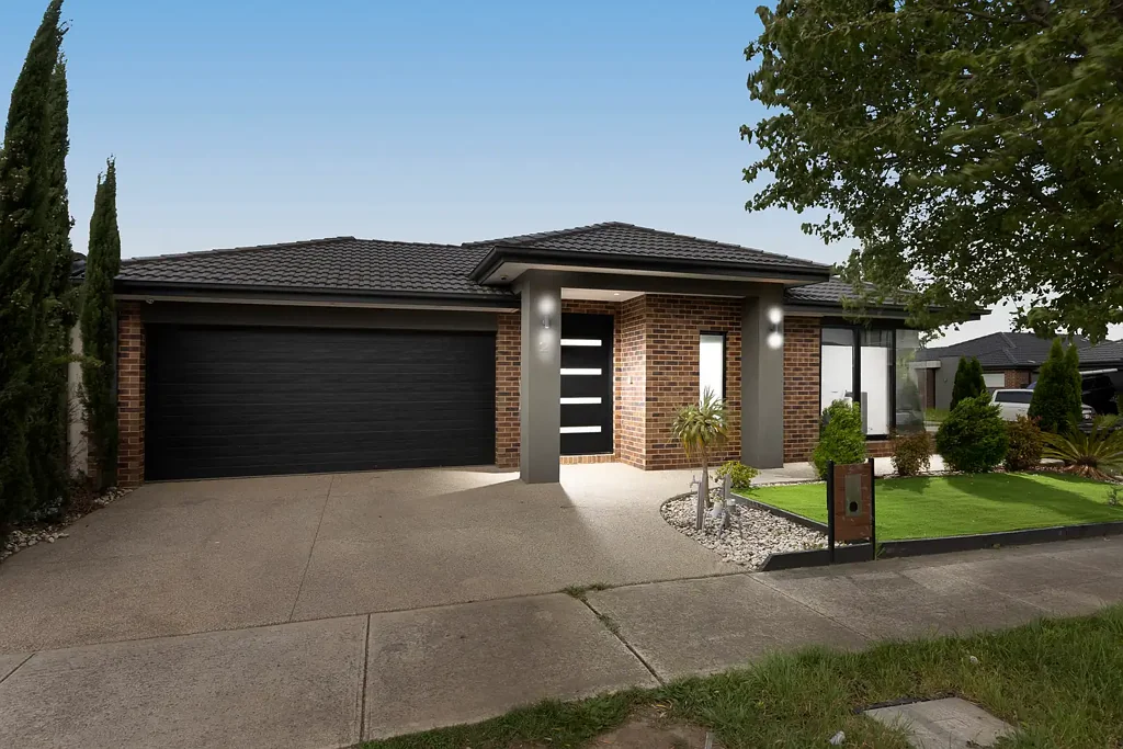 2 Rowena Way, Mickleham, VIC 3064