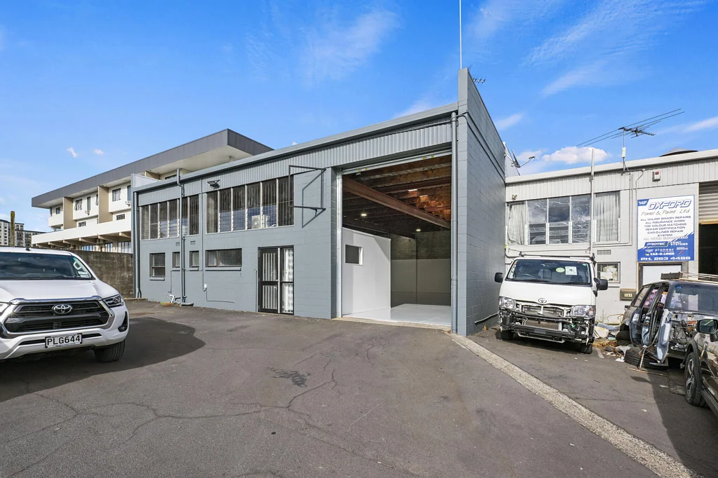 Manukau For sale or lease - fully refurbished
