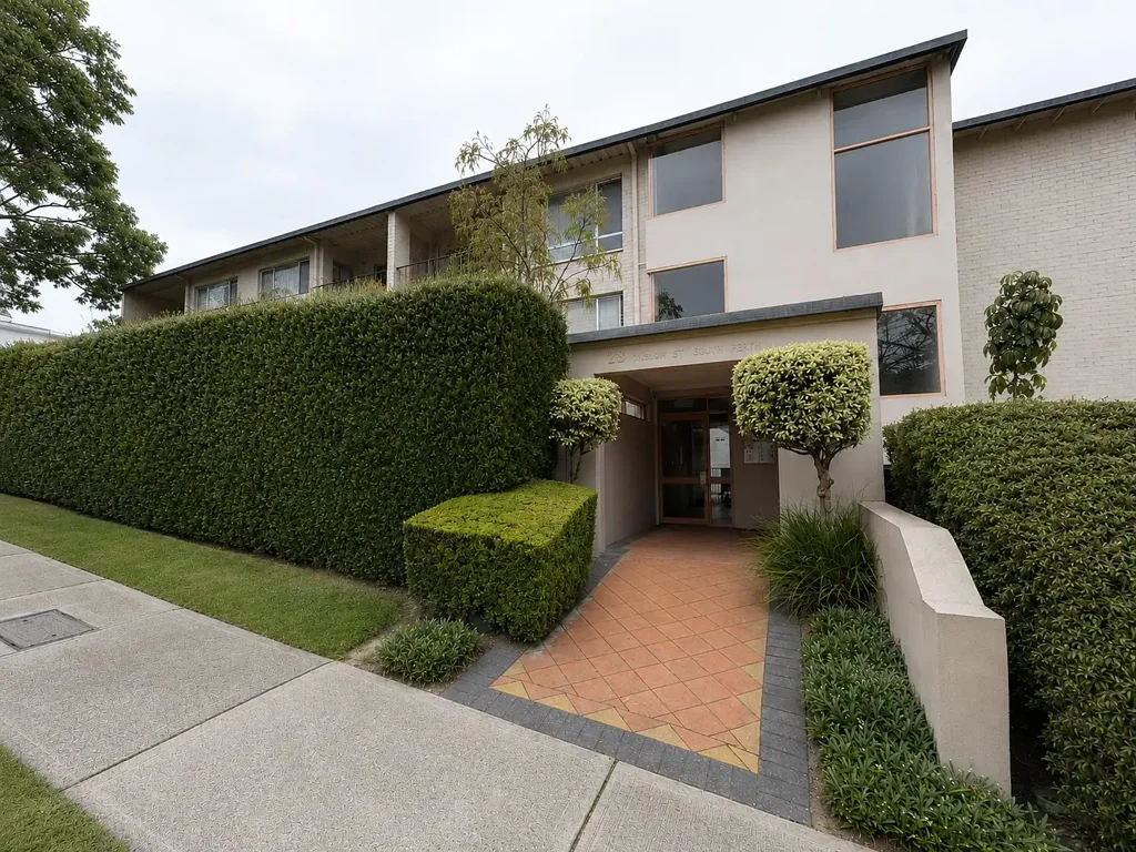 Neat & Tidy Apartment in Prime South Perth Location