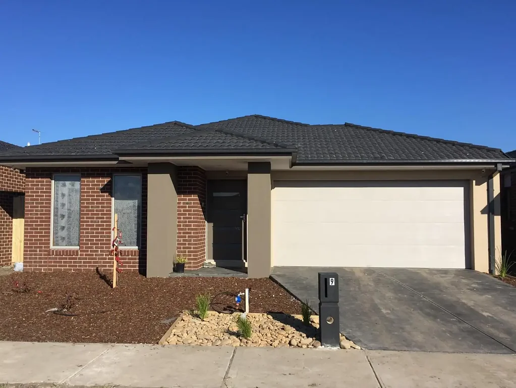 Family Living in a Prestigious Court Setting