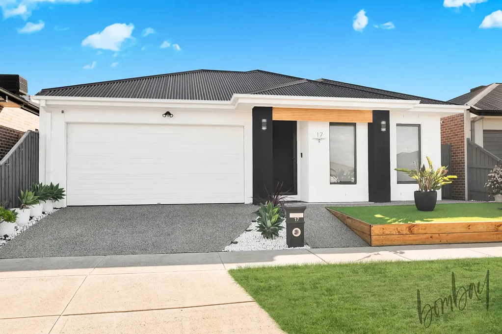 17 Madura Promenade, Mickleham, VIC 3064