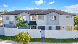 33 Lagonda Rise, Albany, North Shore City