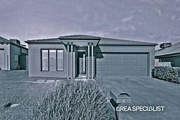 4 Mcgarvie Crescent, Pakenham