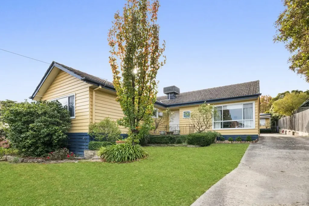 20 Beddows Street, Burwood, VIC 3125