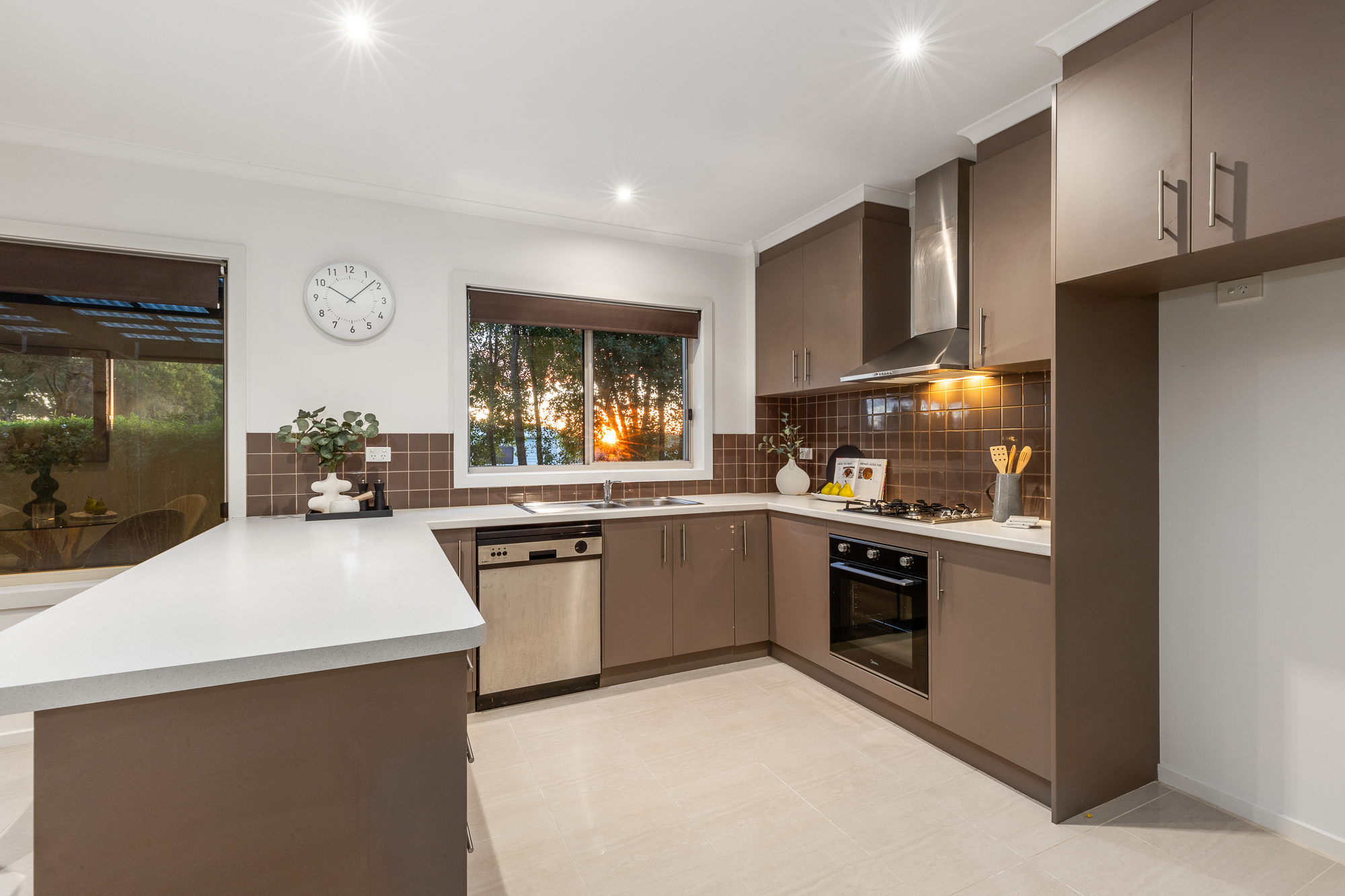 20 FALCON DR, INVERMAY PARK VIC 3350, 0 Schlafzimmer, 0 Badezimmer, Townhouse