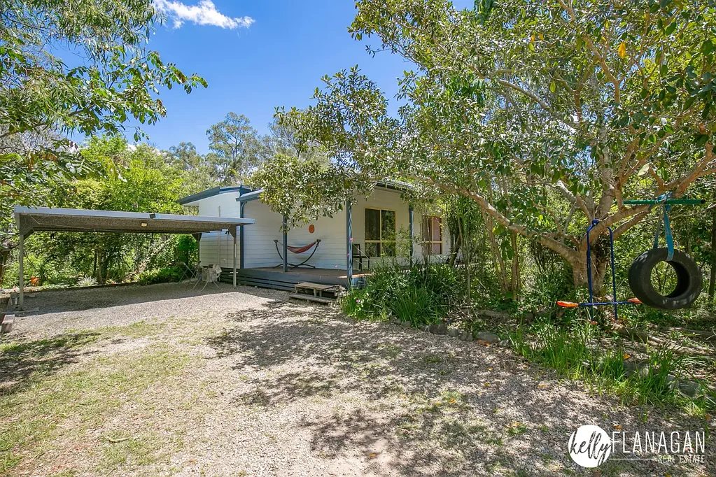 1493 Armidale Road, Corangula, NSW 2440