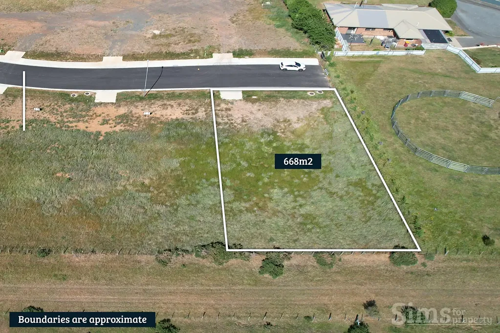 St Leonards Fantastic Opportunity in Up-and-Coming Suburb!