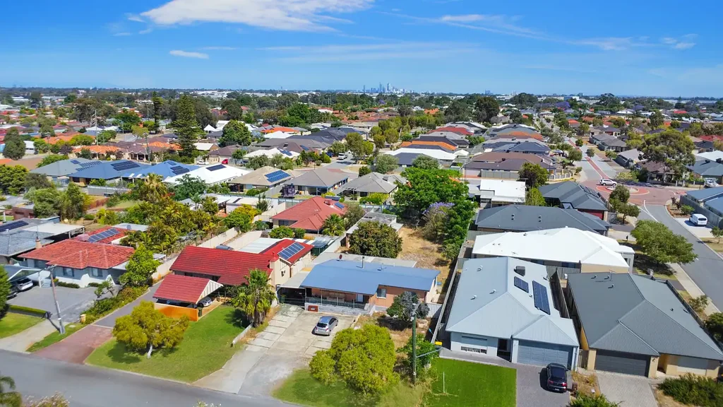 108 Thomas Street, Queens Park, WA 6107