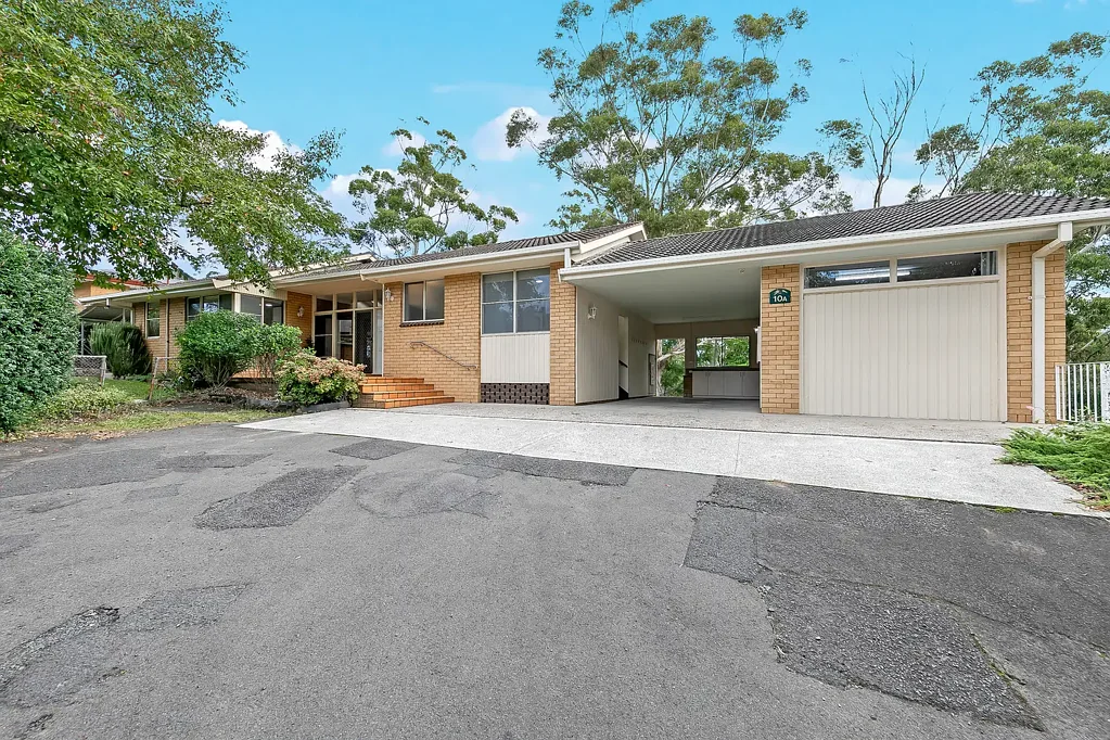 Pennant Hills 3Kwarto Blue Ribbon Pennant Hills: Flexible & Fabulous Home in Tranquil Pocket!