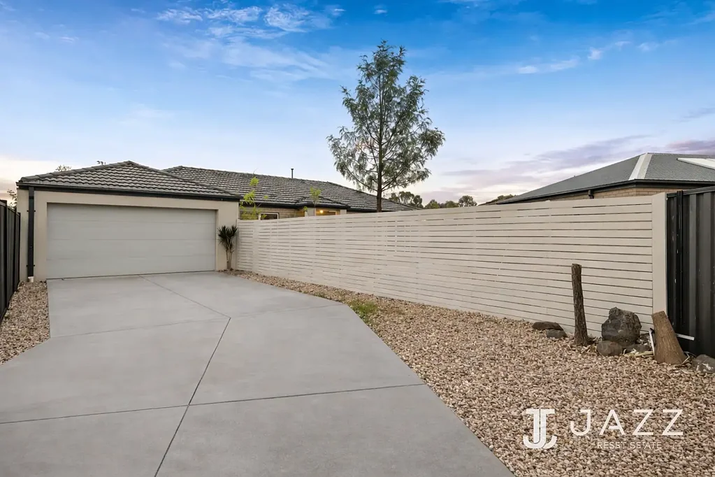 9 Sandra Court, Point Cook, VIC 3030