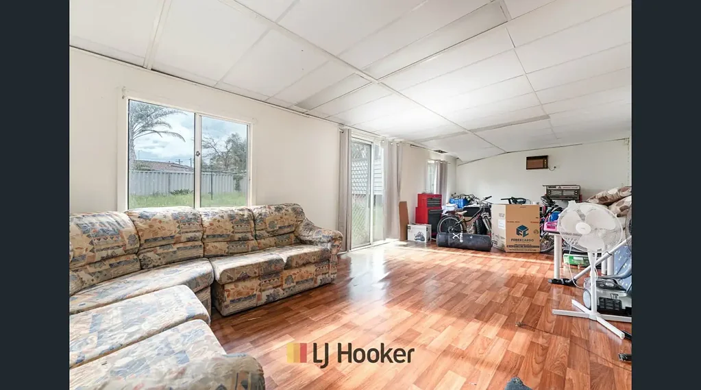 29 Montrose Avenue, Girrawheen, WA 6064