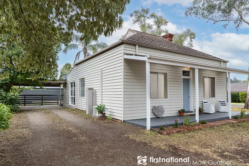 42 Farnham Road, Healesville, VIC 3777