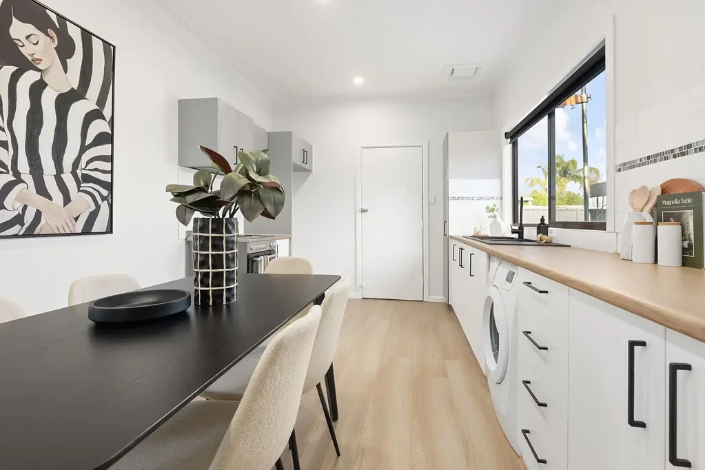 North Albury 4غرفة نوم Triple The Potential - 3 Units = 1 Clever Investment