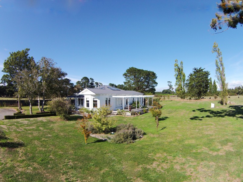 201 Kuratawhiti Street, Woodside, South Wairarapa, 5 غرف, 3 حمامات