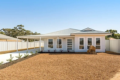 Corrigin 4房  Spacious Family Entertainer with Theatre Room & Modern Open-Plan Living in the Heart of Corrigin