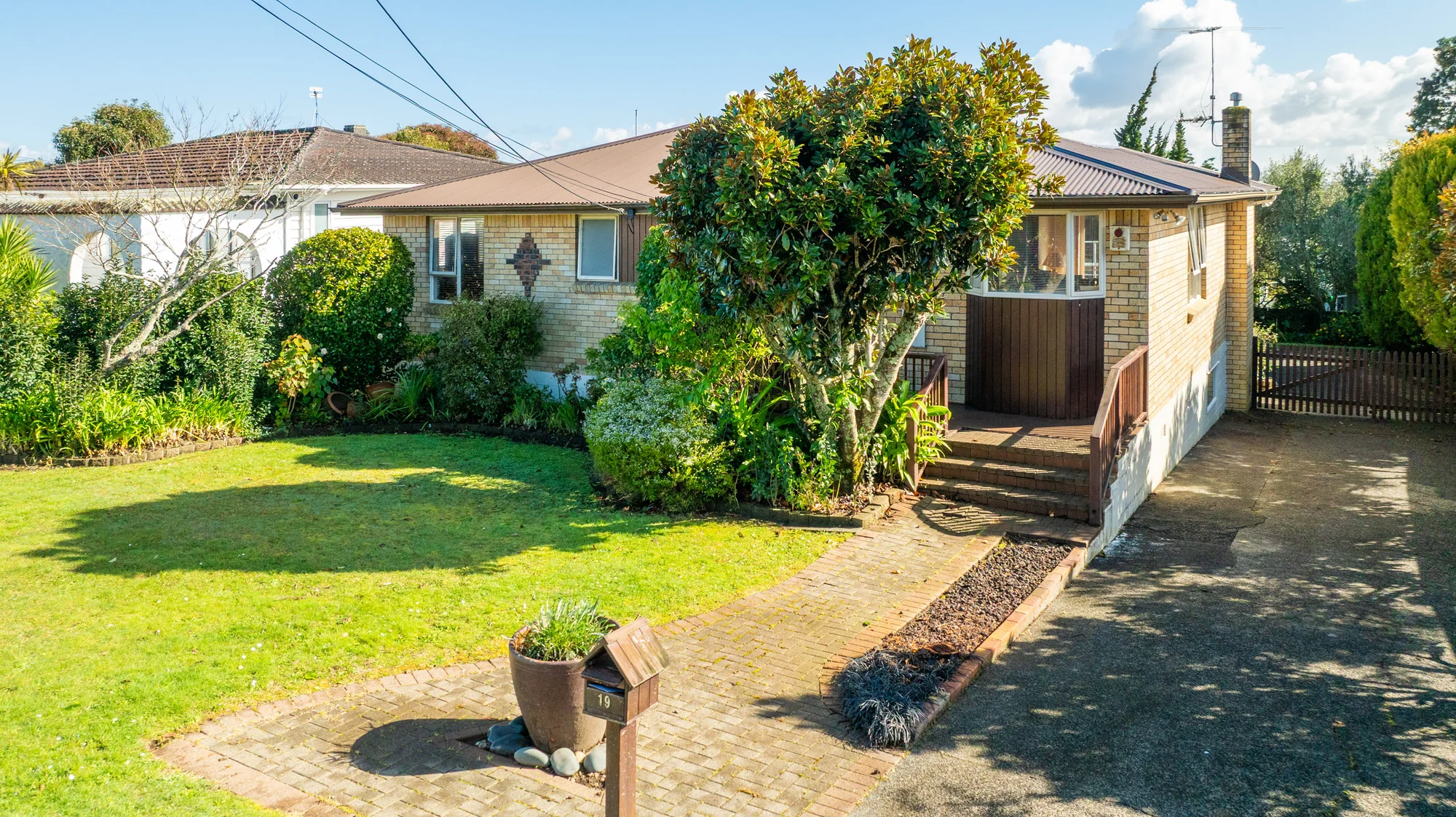 Hillpark 3Zimmer Superb Position, Classic Design, Massive Potential