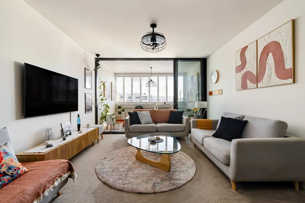 Camperdown 1 Bedroom Sophisticated one-bedder in enviable complex