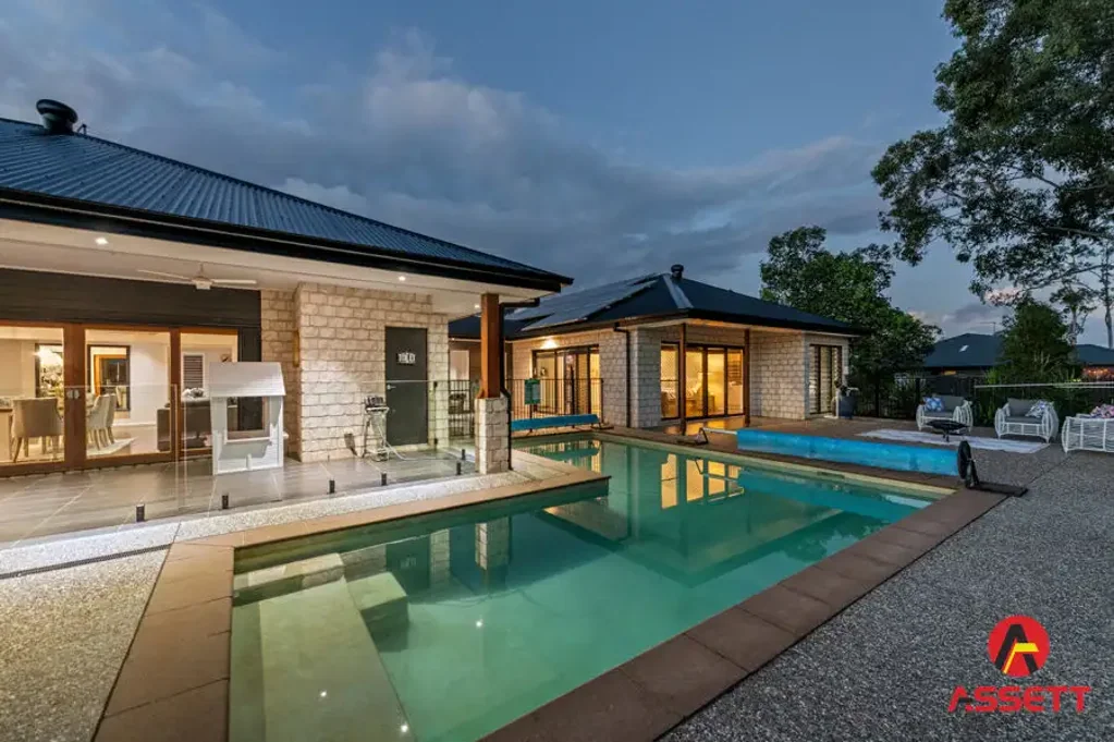 Jimboomba 5Kwarto "Acreage Lifestyle Without Compromise  ... 5 Bedroom Custom Built Home with Inground Pool at Prestigious 'Jimboomba  Woods Estate '...