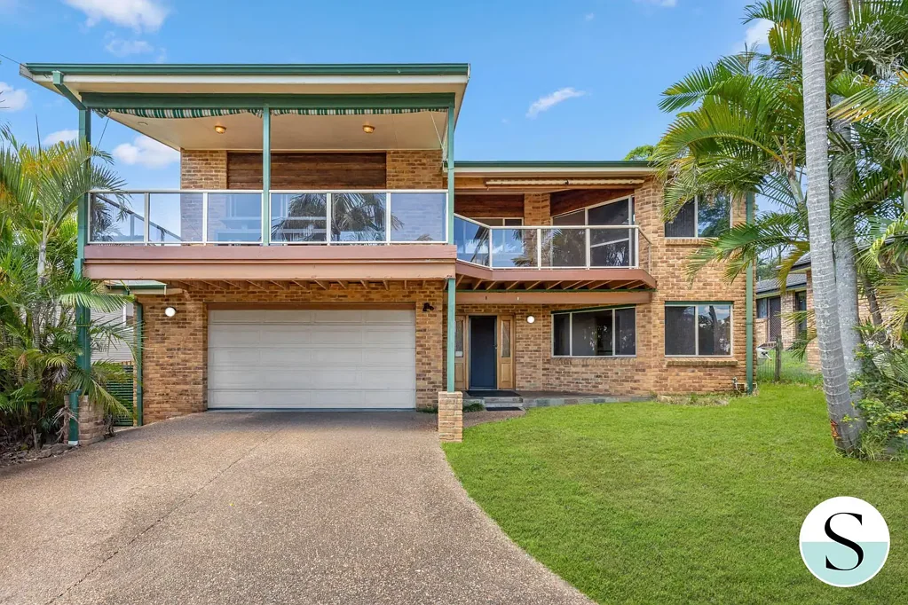 Spacious Family Living with High Ceilings and Stunning Lake Views