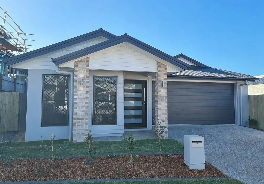 Beautiful family home located in Shoreline Estate **With Solar**