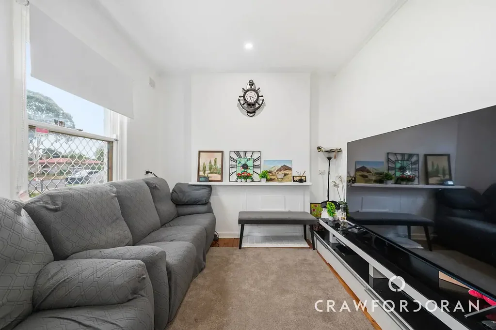 Elizabeth Grove 3房  Explore Exciting Potential in Elizabeth Grove