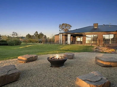 3 Maple Tree Boulevard, Mansfield, VIC 3722, 5 Kuwarto, 3 Banyo, House