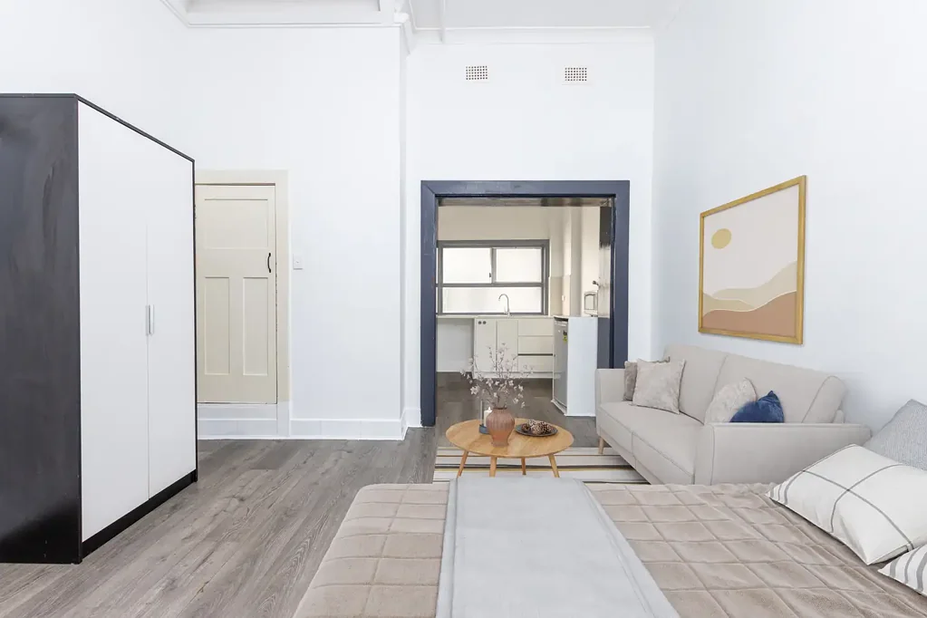 Studio Apartment in Prime Location – Cafes, Dining & Transport at Your Doorstep