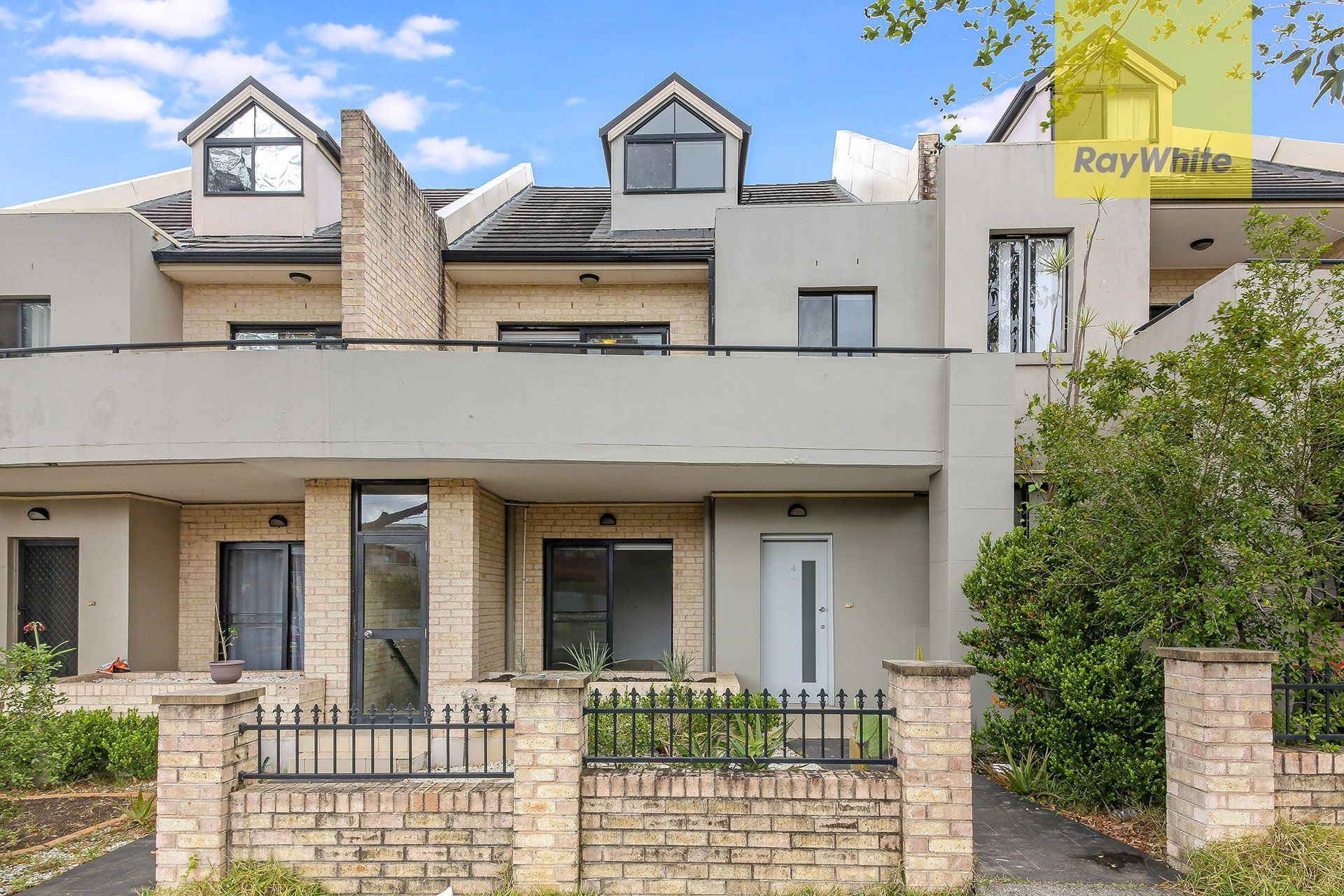 UNIT 4 1-3 PEGLER AV, SOUTH GRANVILLE NSW 2142, 0房, 0浴, Townhouse