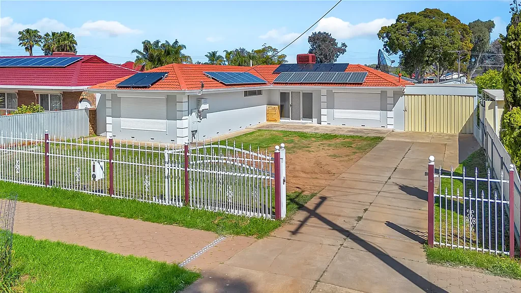 Parafield Gardens 3 Slaapkamer A Spacious Family Home With Multiple Living Areas!