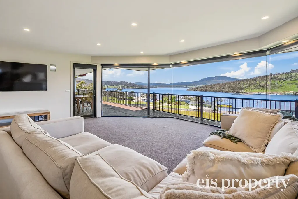 Port Huon 4Kwarto Substantial Floorplan, Superb Views and So Much Space