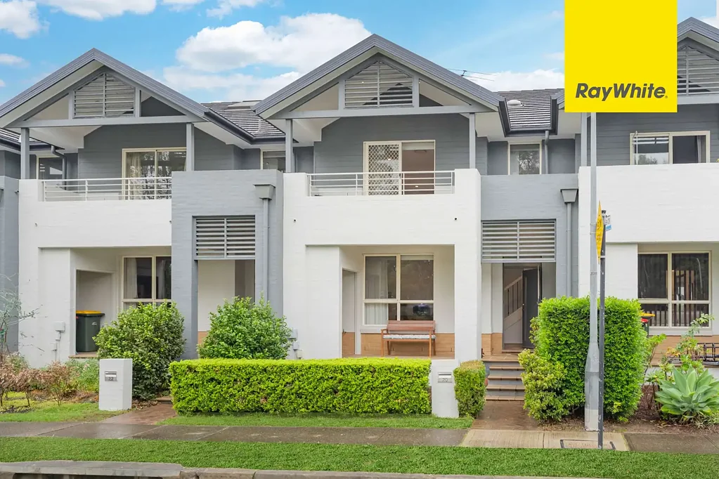 Lidcombe 3房 Australand精筑托伦斯产权 三卧带套间 主卧瞰景 游戏室书房 燃气厨房 早餐吧 双车库 后巷通道 低维护庭院 水边步道 CONTEMPORARY TORRENS TITLE FAMILY HOME IN THE SOUGHT-AFTER BOTANICA ESTATE