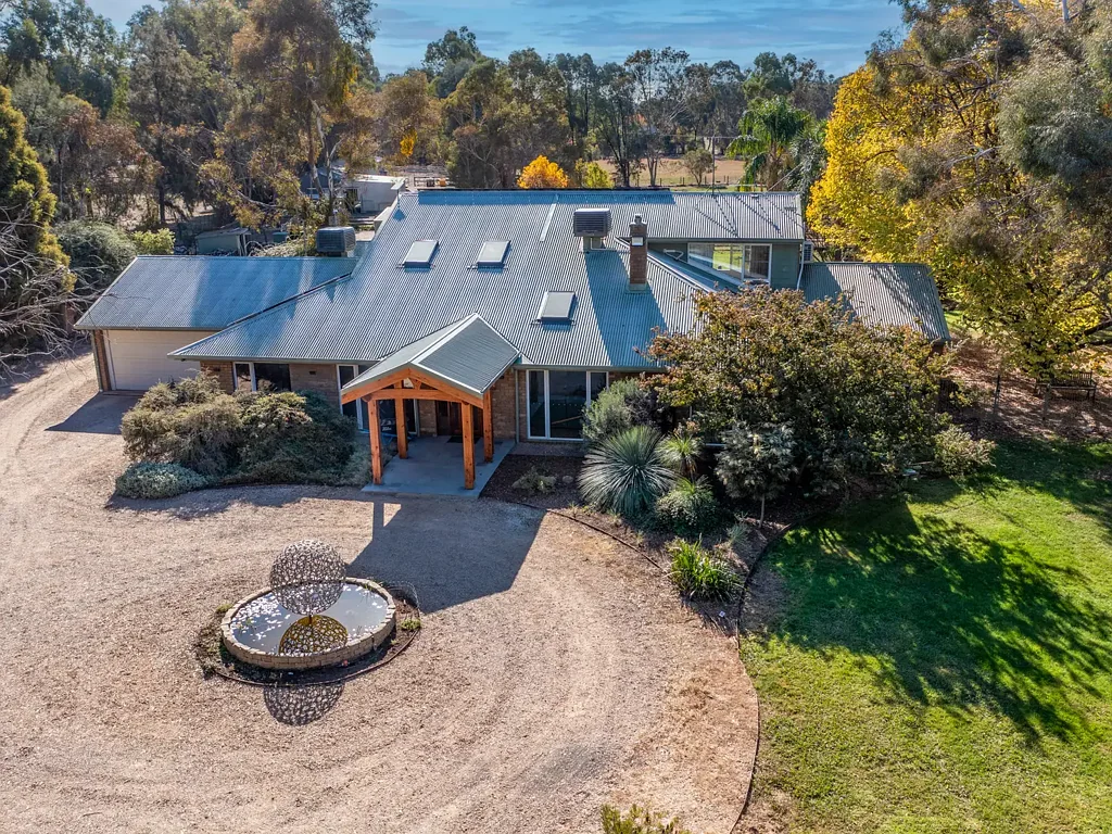 Benalla 3Habitaciones DISTINGUISHED 44.5 ACRE RURAL PROPERTY FOR SALE