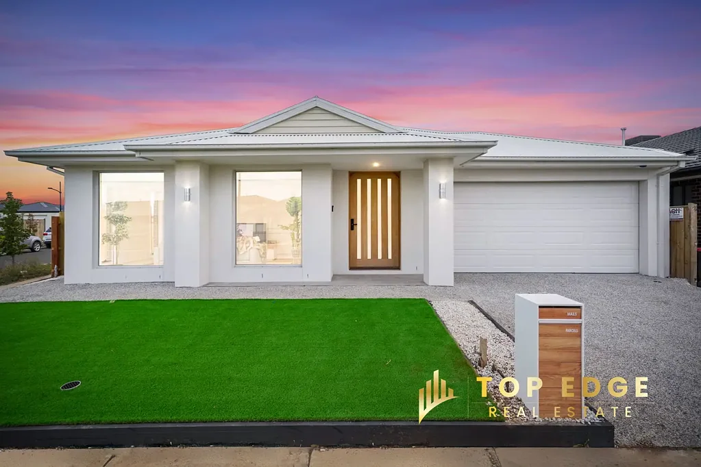 Rockbank 4 Bedroom Elegant Semi-Hampton Retreat | Timeless Charm & Modern Comfort