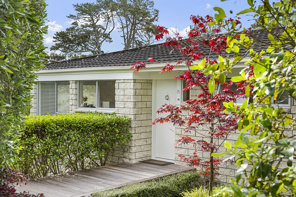 1/21 Capilano Place, Glenfield, North Shore City, Auckland