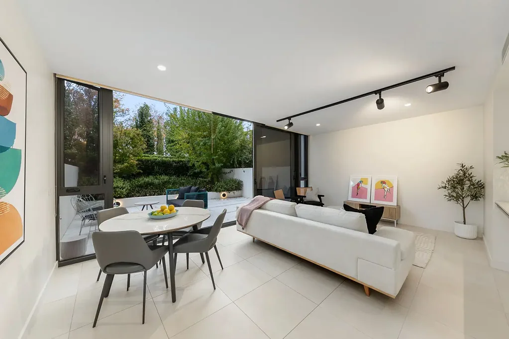 Forrest 2ਬੈੱਡਰੂਮ Luxurious Living at Dominion Residences - Award-Winning Boutique Development