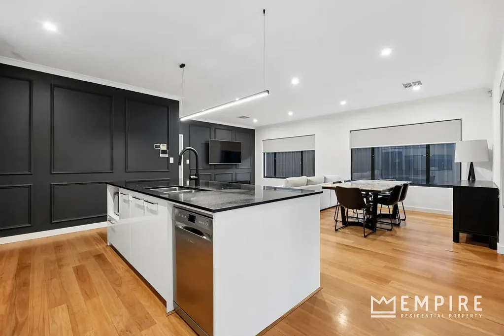 Lake Coogee 4 Slaapkamer Space, Style and Coastal Convenience!