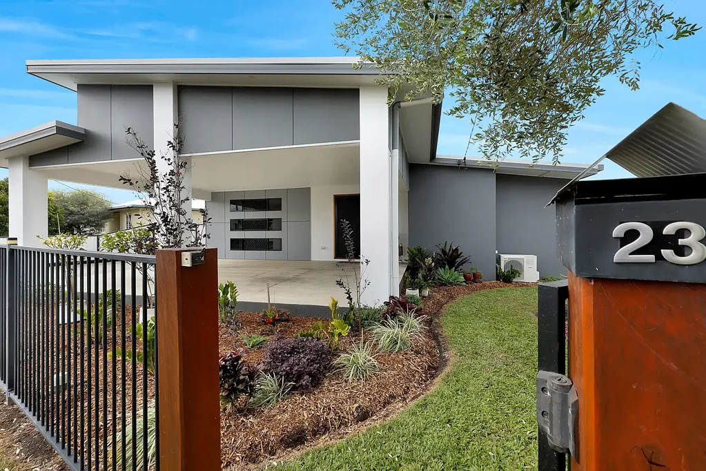 West Mackay 4房  An Exceptional Home in a Prime West Mackay Location…