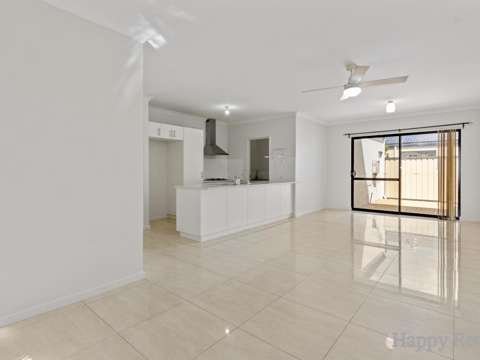 Canning Vale 3 Bedroom Charming 3-Bedroom Unit in Quiet Cul-de-Sac - Steps from Schools and Parks