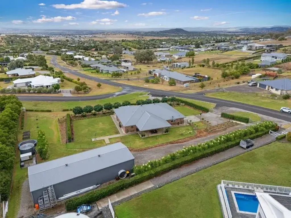 North Tamworth 5Moenga Flagstaff Family Sanctuary ideally located - $1599950