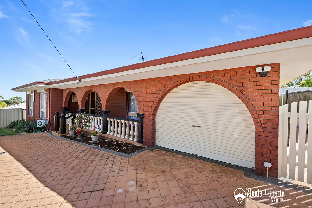 Wanneroo 4ਬੈੱਡਰੂਮ Your New Family Oasis Awaits!
