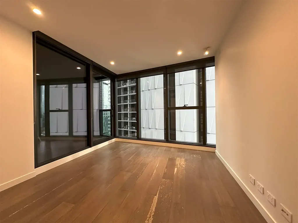 Stylish and Modern Living in the Heart of Melbourne CBD!