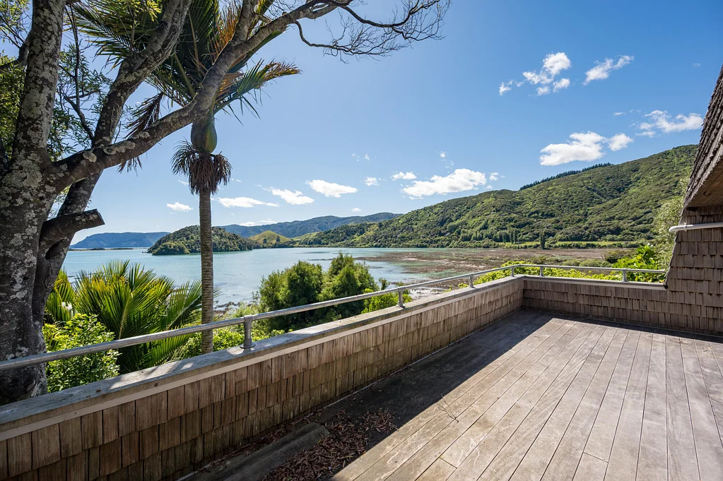 Cable Bay 3Moenga A Pure Rarity-Cable Bay NELSON