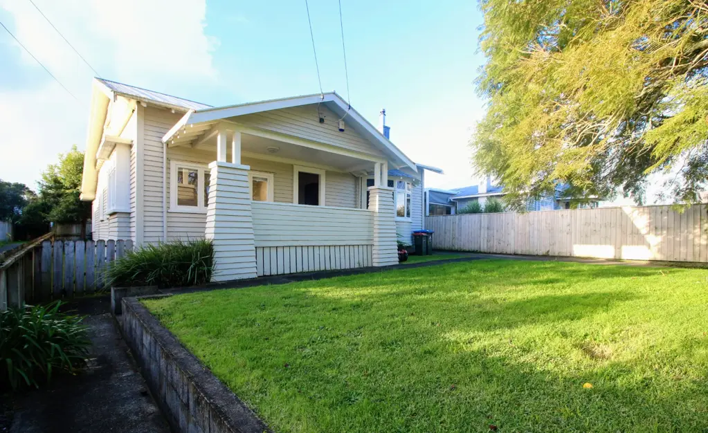 Mount Roskill, 3 bedrooms, $795 pw