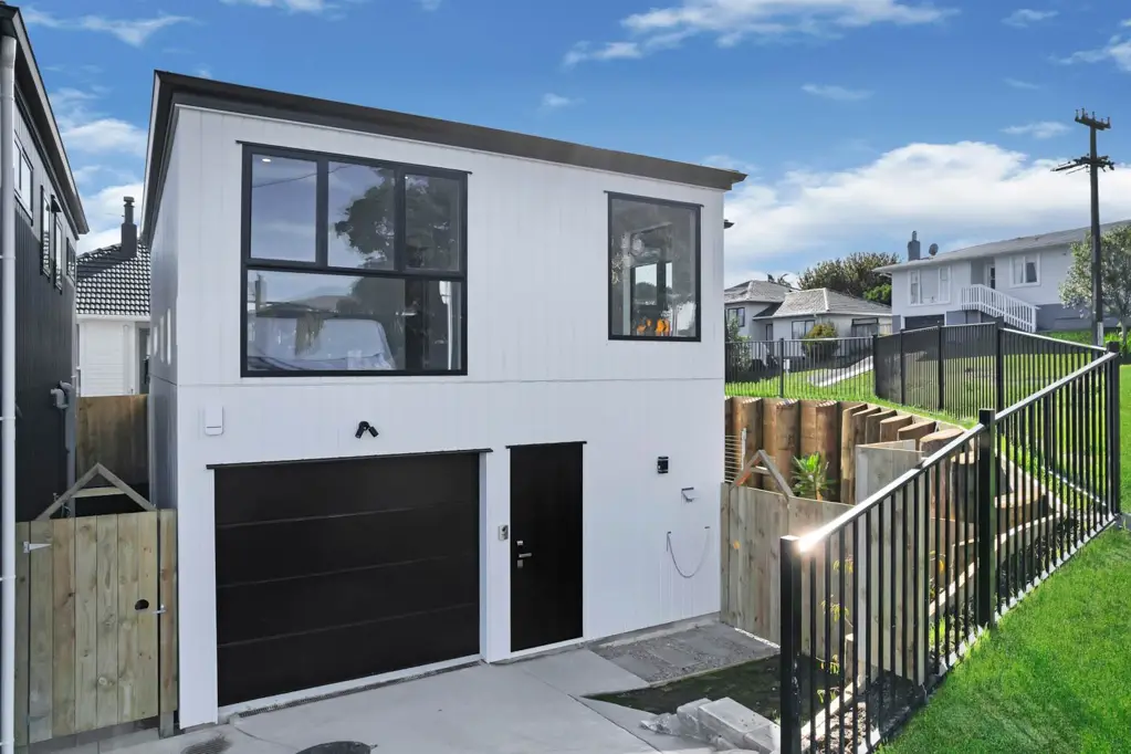 Sunnynook 4房 三栋现代家庭住宅，大金品牌空调，隶属西湖双校网，高端生活一步到位！ Modern Family Homes in Double Westlake Zone