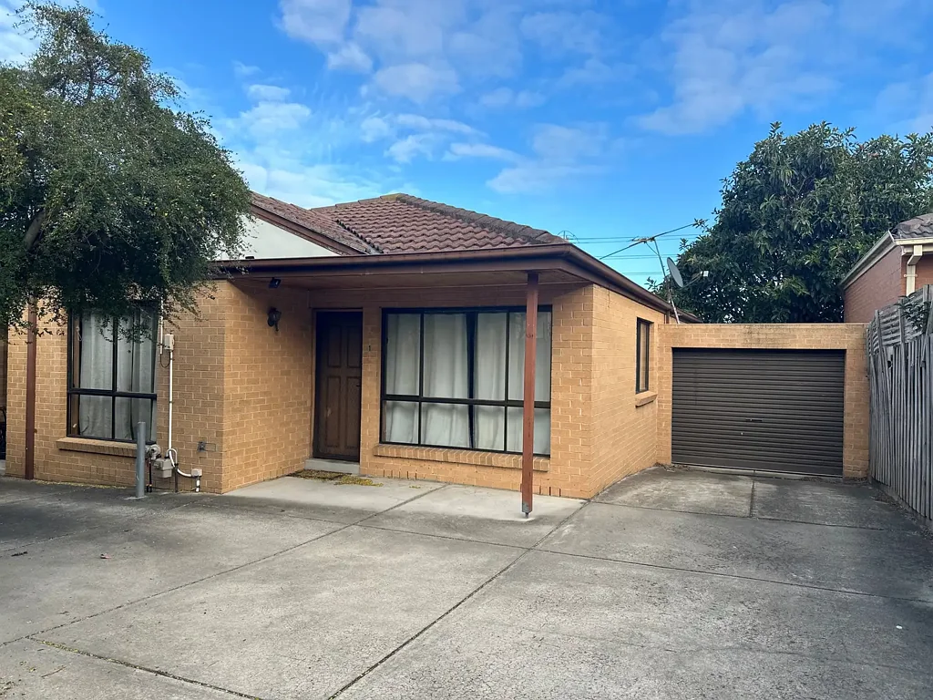 Two Bedroom Unit at Rear of Quiet Block
