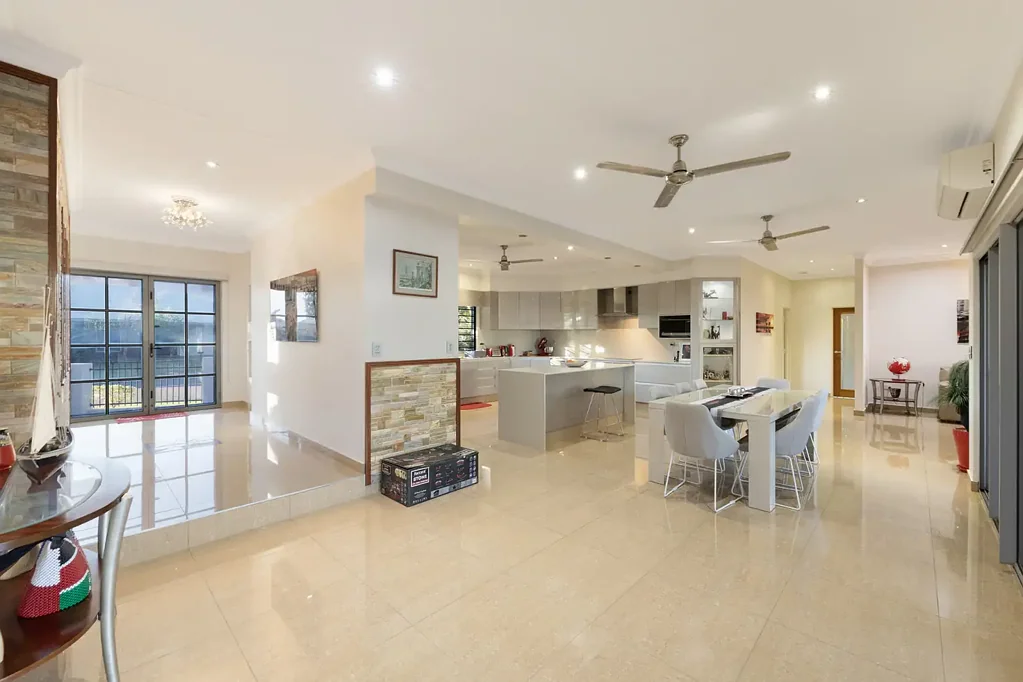 Lyons 4कमरा STUNNING HOME IN A QUIET AND CONVENIENT LOCATION!