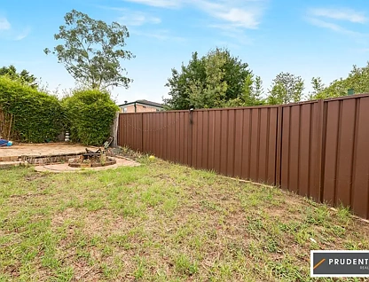 2/4 Bundy Close, Macquarie Fields, NSW 2564, 3房, 1浴, Unspecified